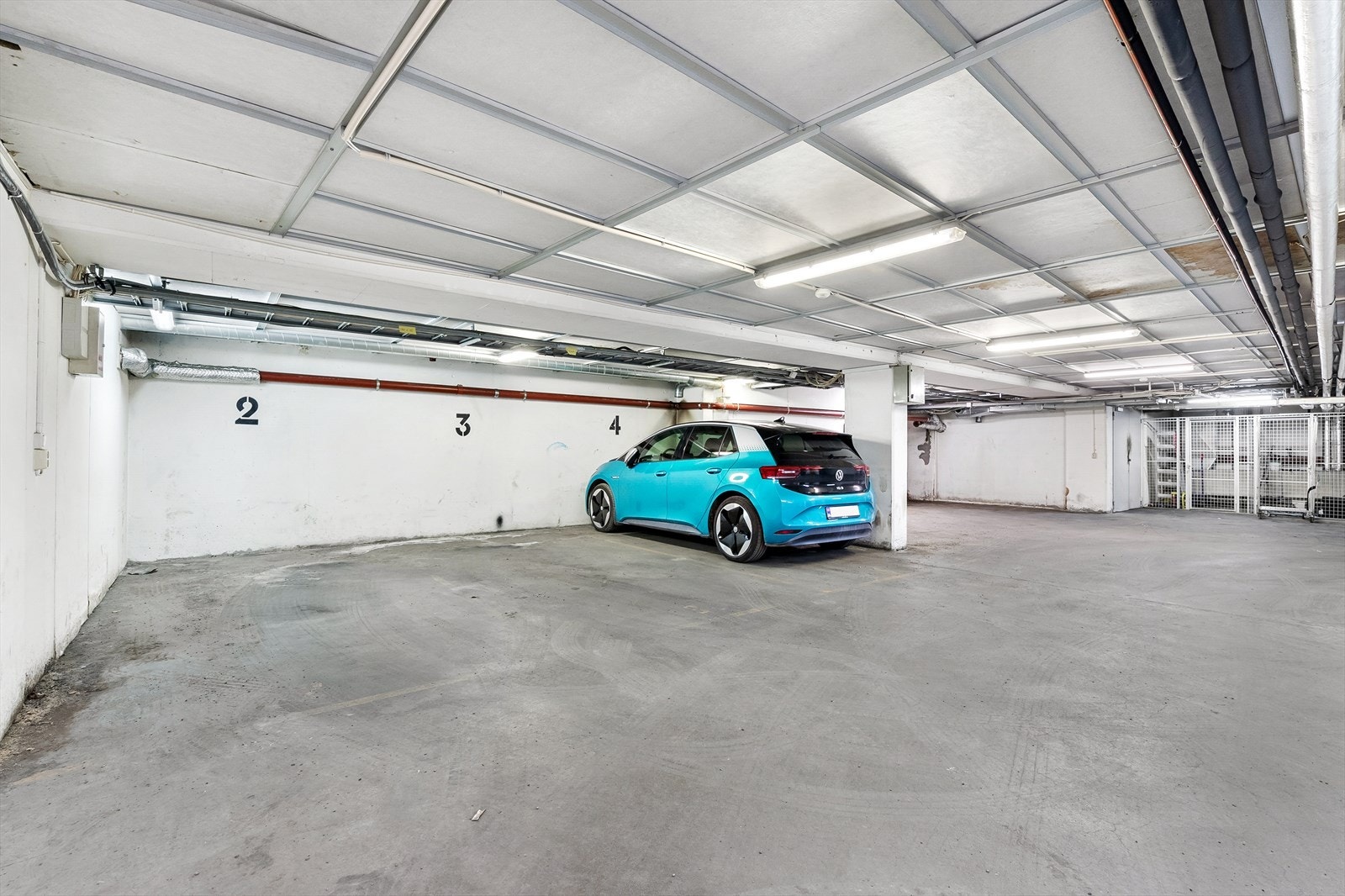 Parkeringsplass i felles garasjeanlegg (nr. 3) Galleribilde