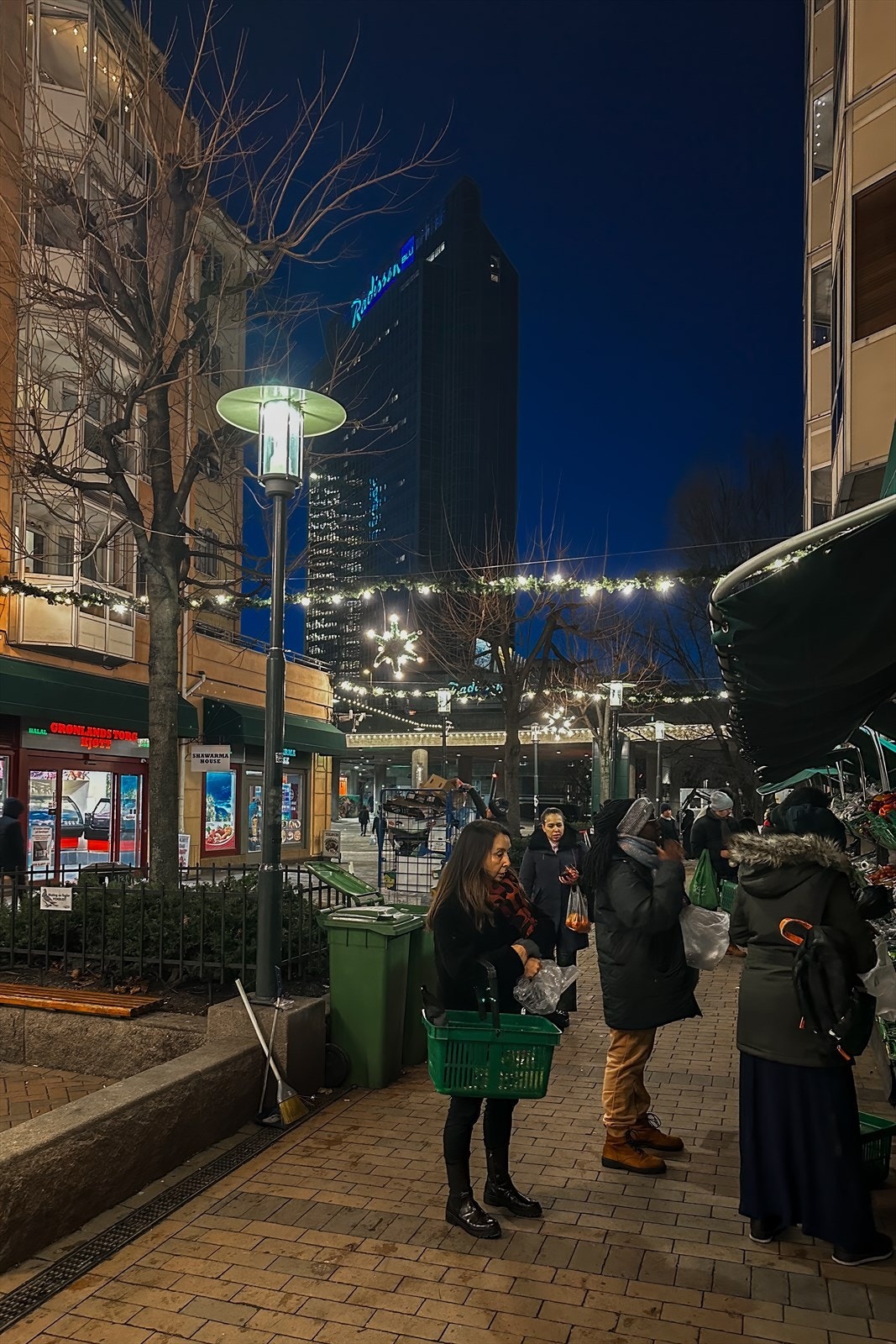 Kveldsidyll i nabolaget Galleribilde