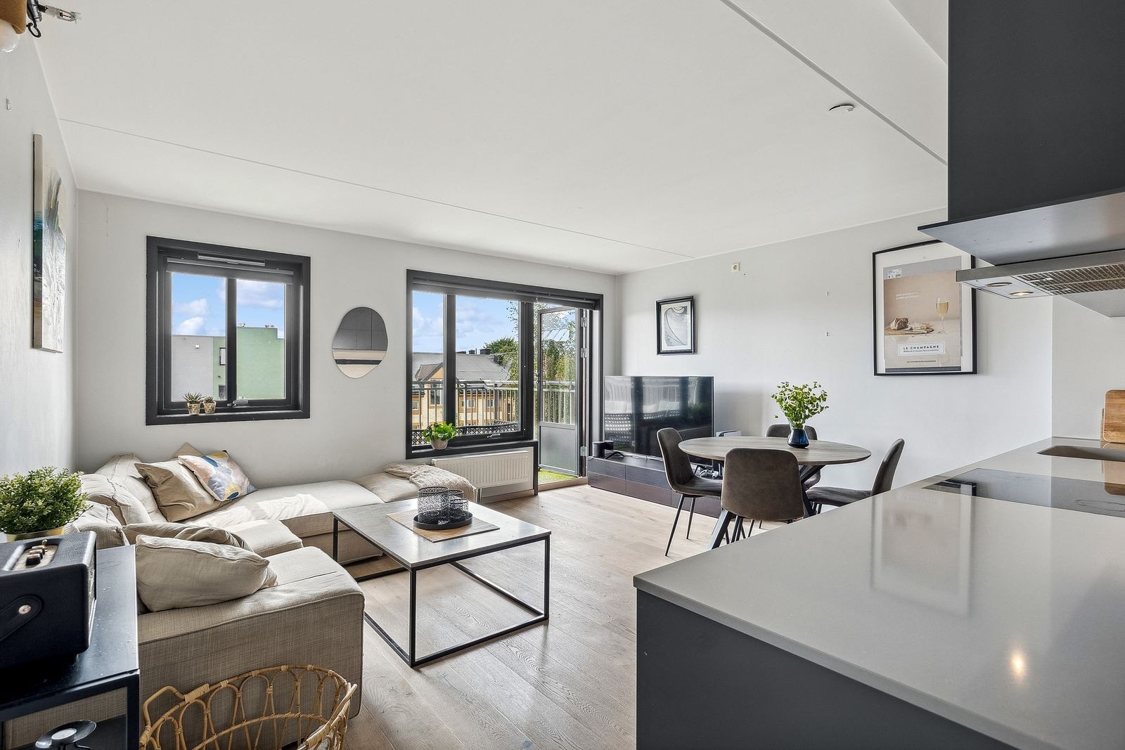 Velkommen til Sannergata 9! Flott 3-roms over to plan Galleribilde