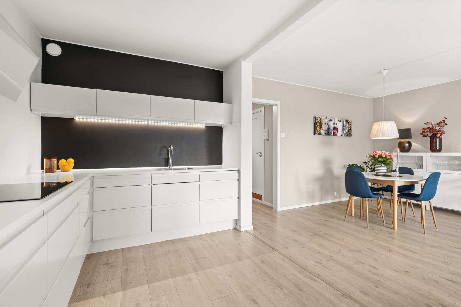 Det er montert komfyrvakt på kjøkkenet. Galleribilde