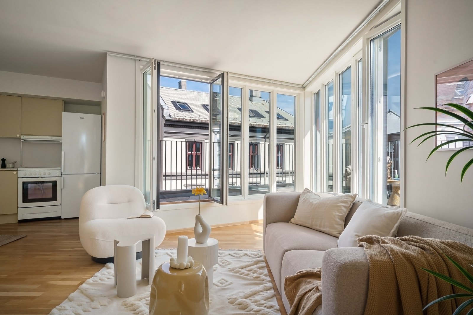 Velkommen til Trondheimsveien 36 - Annonsert av Karoline Dovland og Eline Tilley v/ EIE eiendomsmegling. Galleribilde