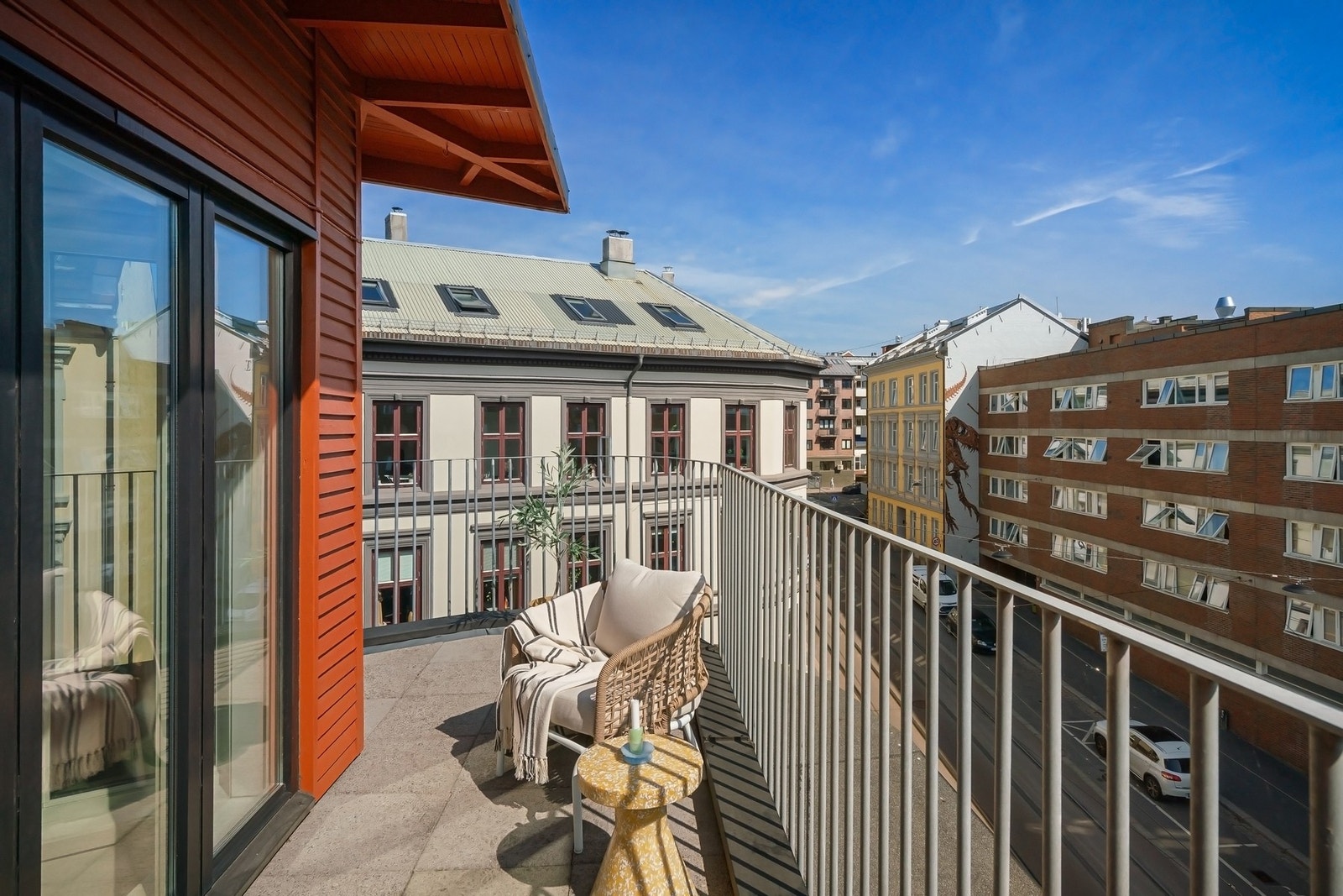 Leiligheten ligger i et bygg som sto ferdig i 2002. Galleribilde