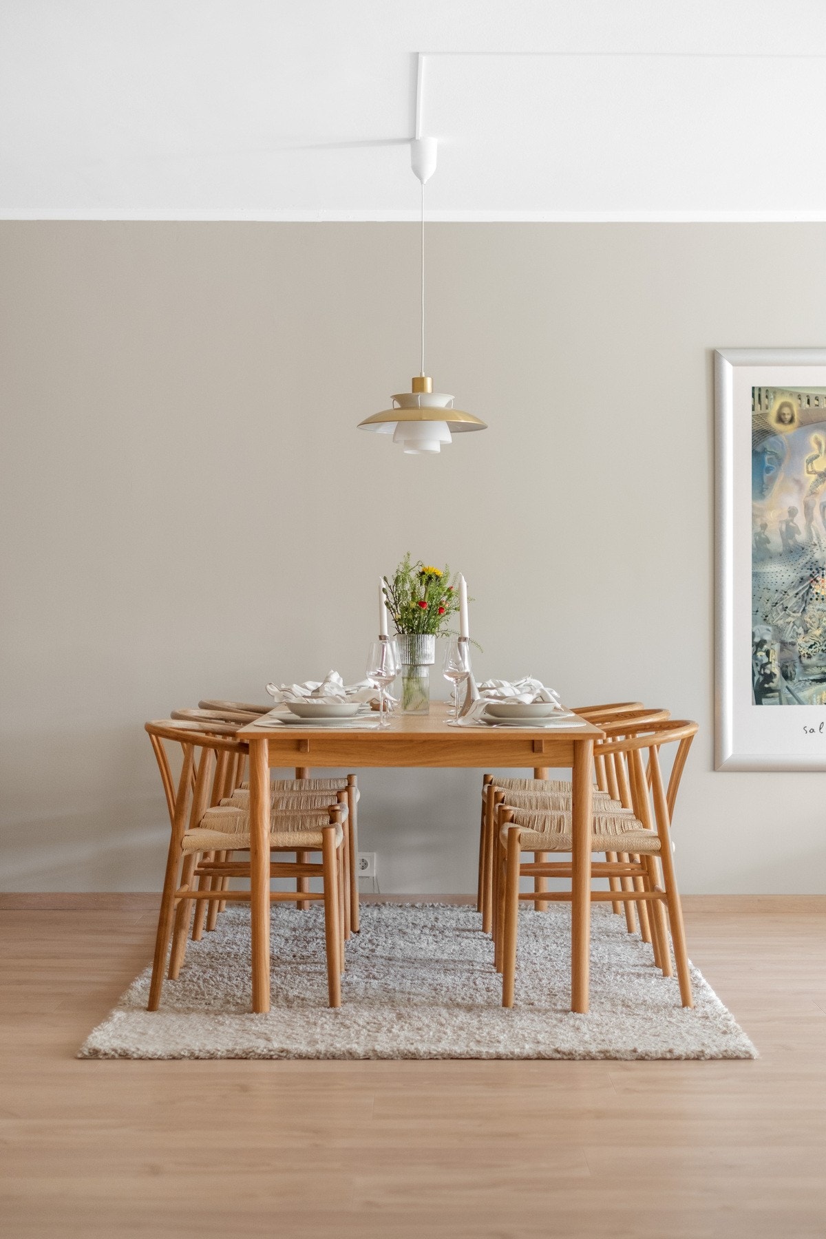 Stuen har plass til eget spiebord. Galleribilde