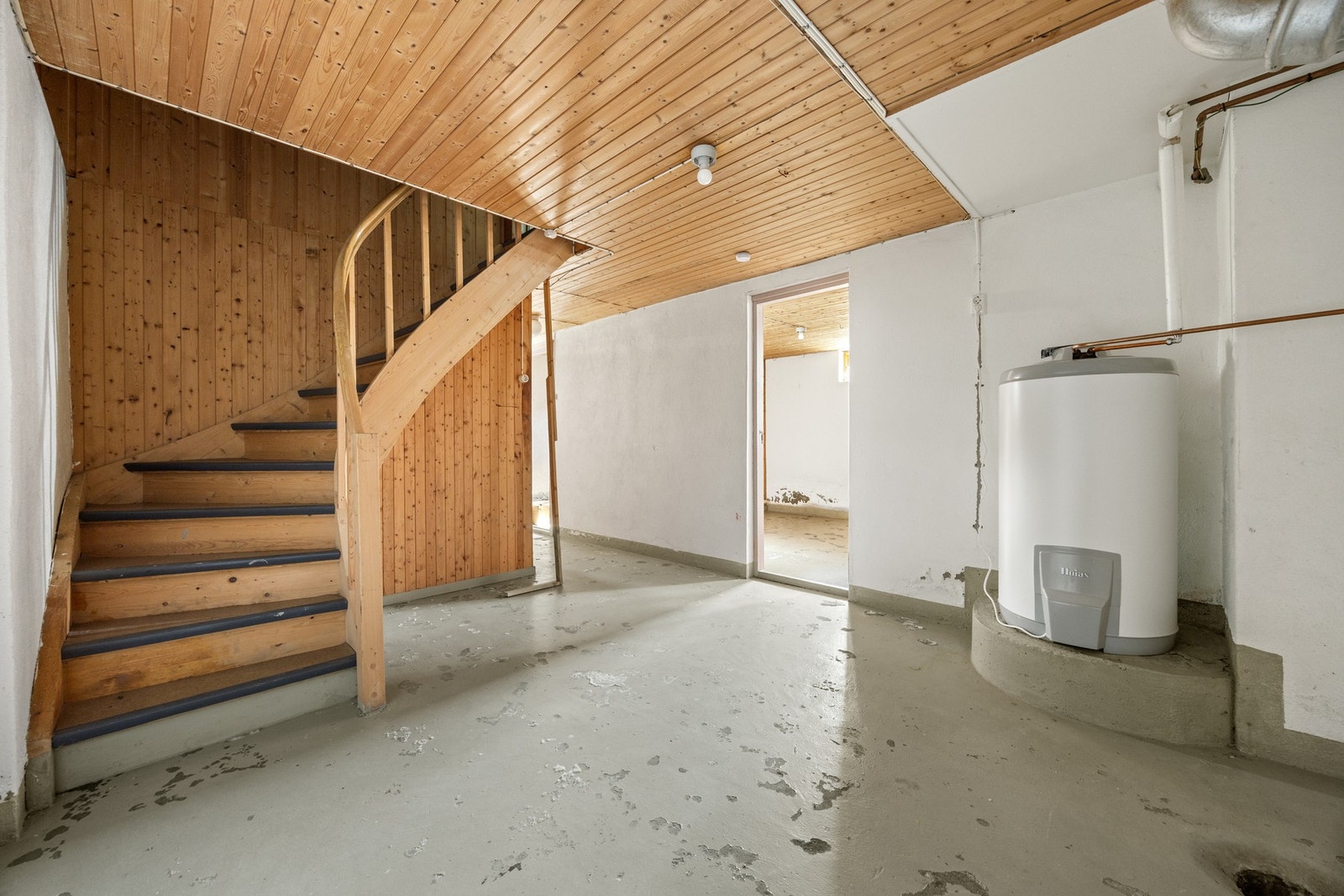 Trapp ned til kjeller Galleribilde