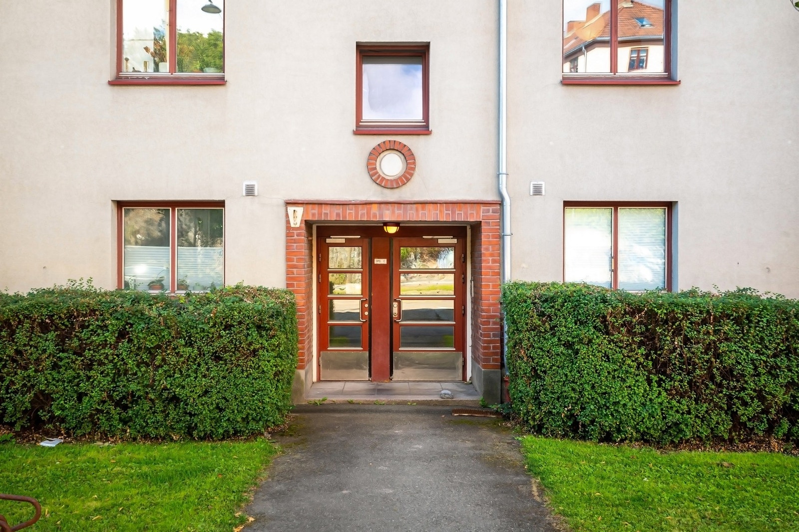 Inngangsparti. Galleribilde