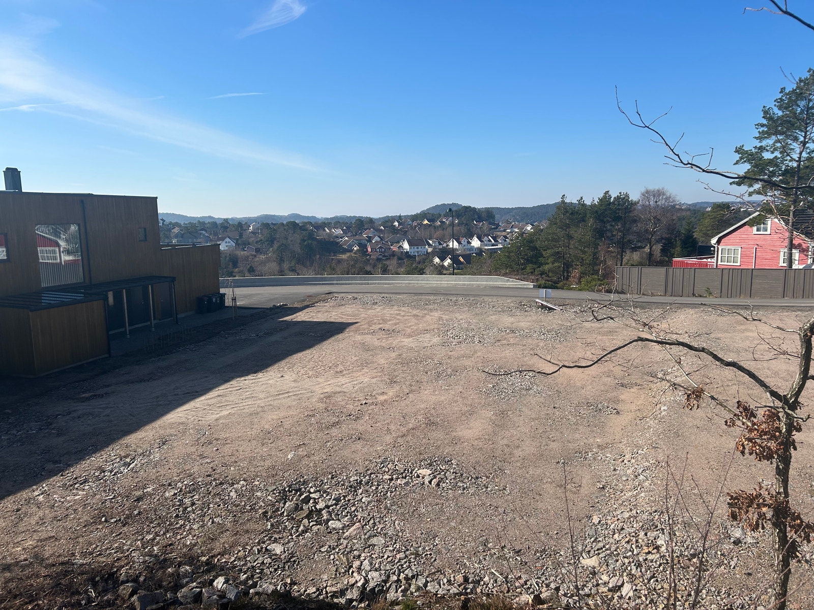 Øygardsheia 55. Her kan det bygges bolig i 2 etasjer med flatt tak. Galleribilde