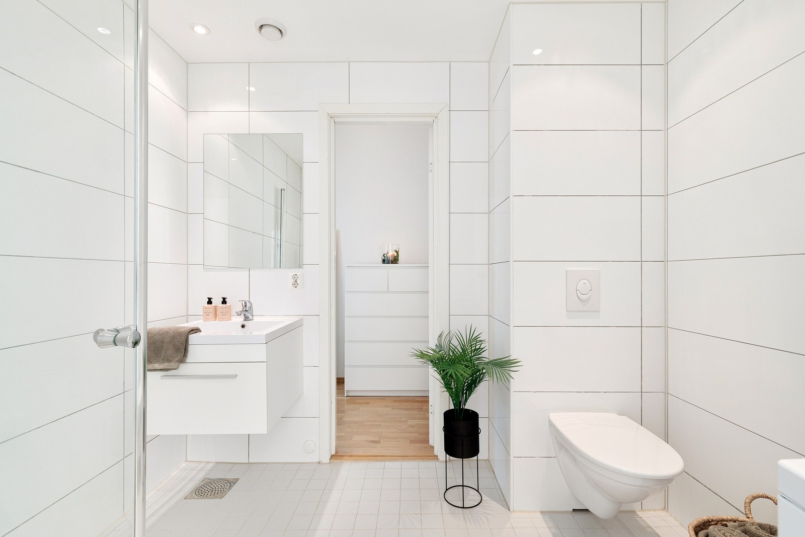 Flislagt bad med varmekabler fra 2013. Galleribilde