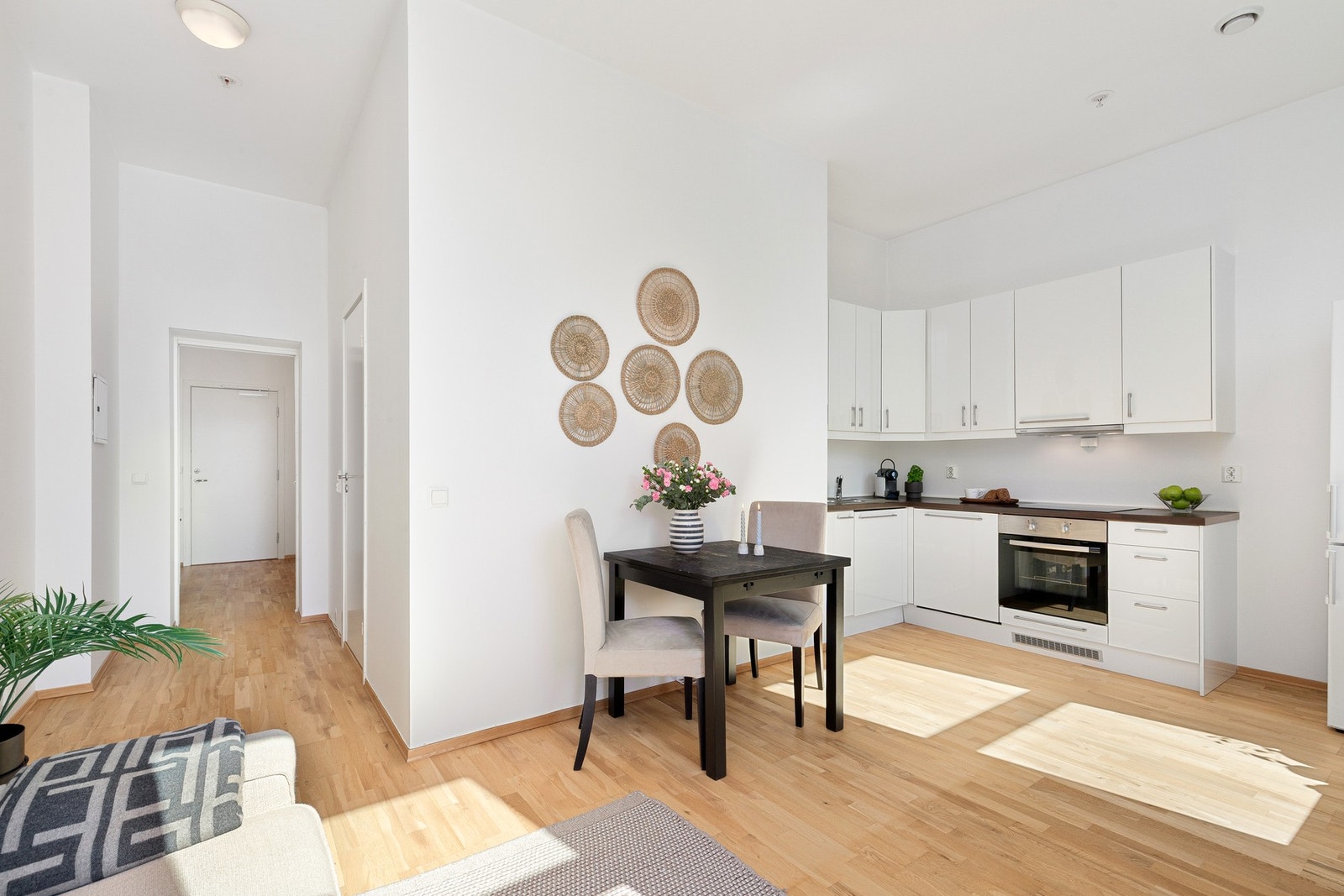 Leiligheten har god takhøyde på 3 meter som gir en luftig romfølelse. Galleribilde