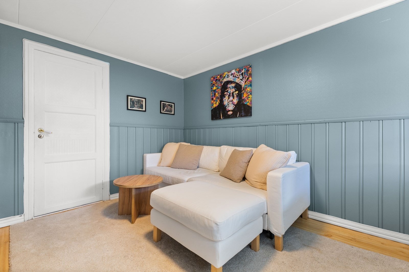 Soverom/ekstra stue i sokkeletasjen Galleribilde