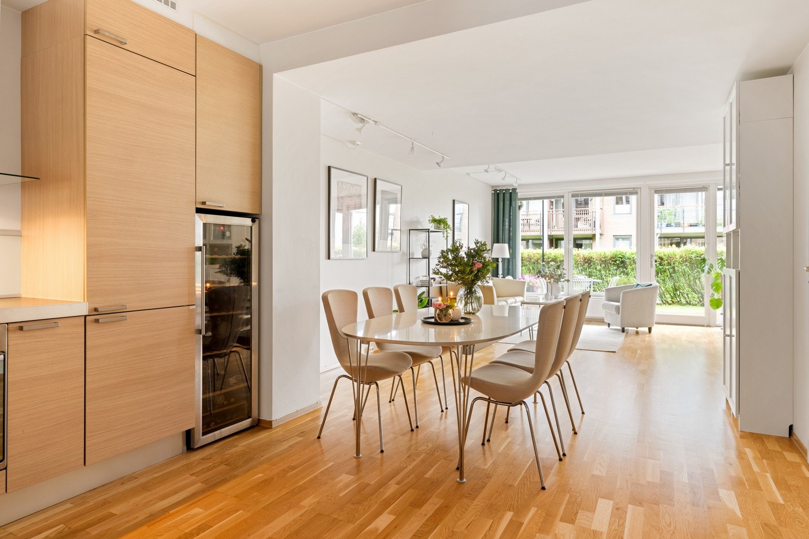 Leiligheten har en fleksibel og funksjonell planløsning hvor det er lagt vekt på tidsriktige innredninger og materialer. Galleribilde