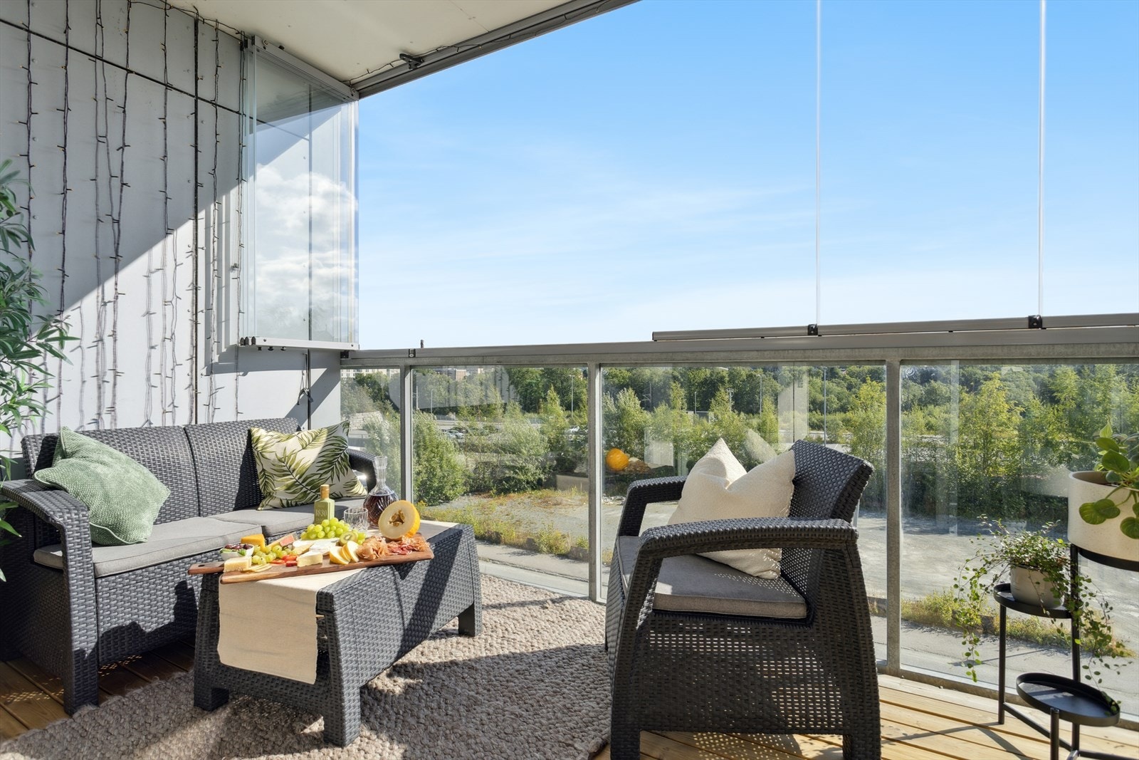 Innglasset balkong på 7,8 m². Galleribilde