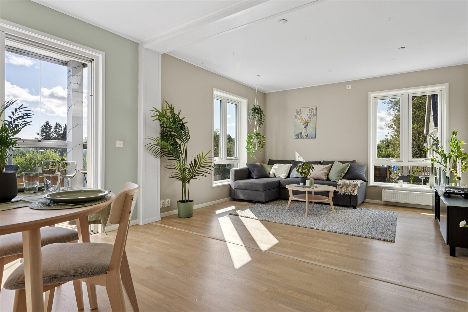 Velkommen til Stavnevegen 9 - en moderne 3-roms selveier (2017) med sentral beliggenhet! Galleribilde