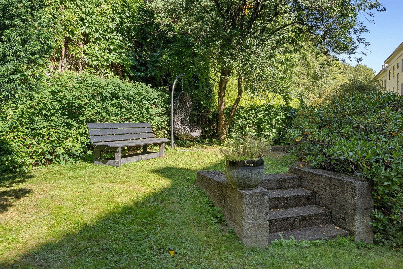 En hyggelig samlingsplass i bakgården. Galleribilde