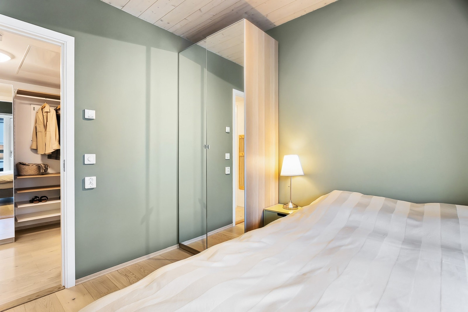 Soverom. Galleribilde