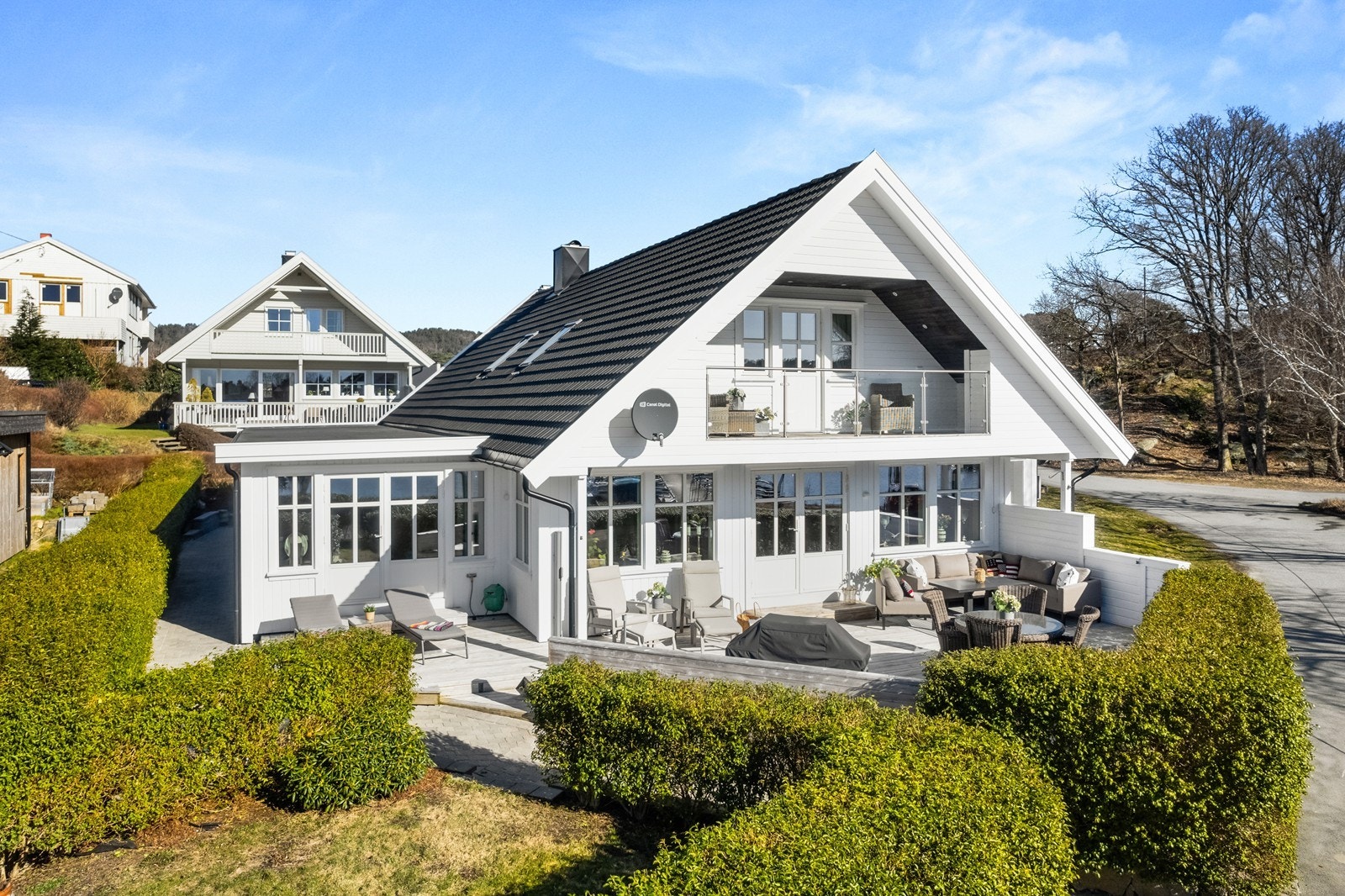 Leirvikveien 13 - En perle av de sjeldne Galleribilde