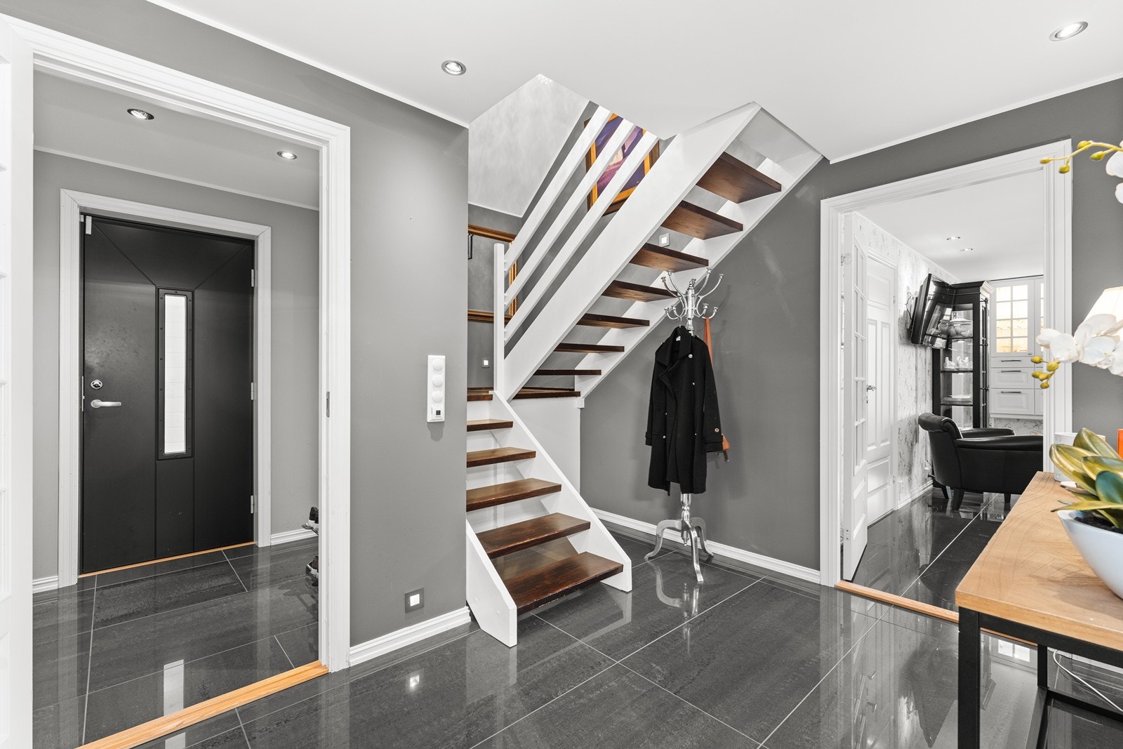 Hall/trappegang Galleribilde