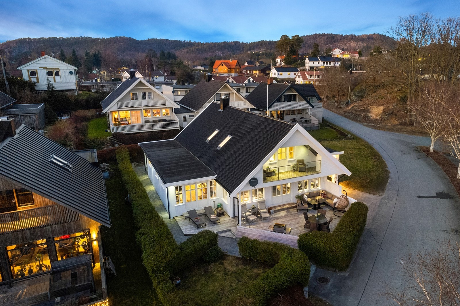 En perle med fantastisk beliggenhet i Leirvika Galleribilde