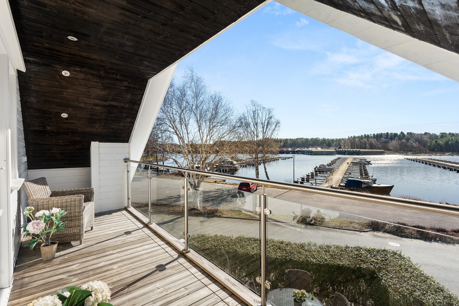 Terrasse med spotter i tak Galleribilde