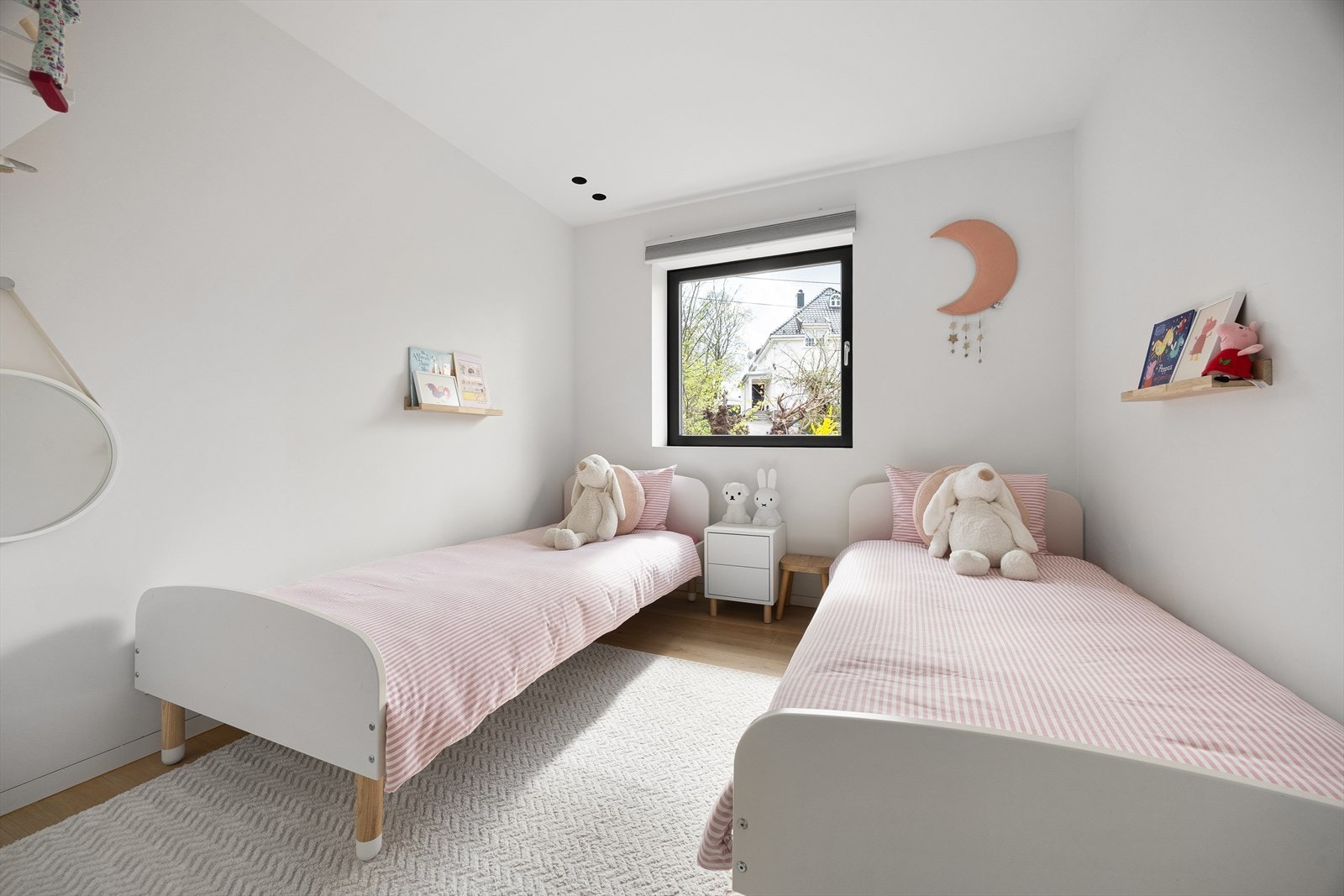 Soverom to er av god størrelse. Benyttes i dag som barnerom Galleribilde