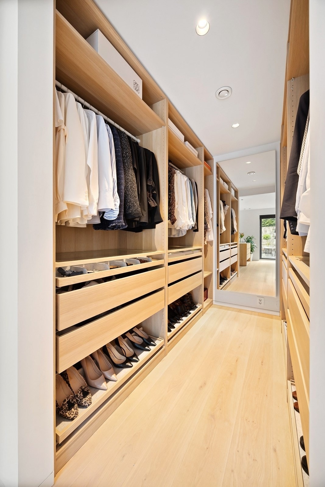 Walk in closet Galleribilde