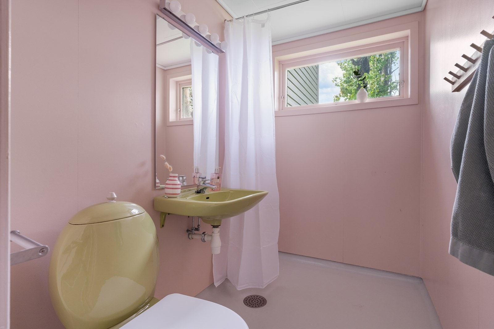 Praktisk bad i 1. etasje Galleribilde