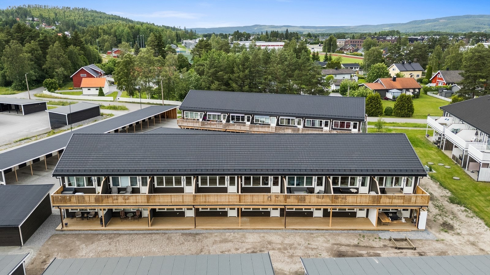 Alle leiligheter i 1.etg har tilgang til overbygget markterrasse, mens de i 2.etg har stor balkong Galleribilde
