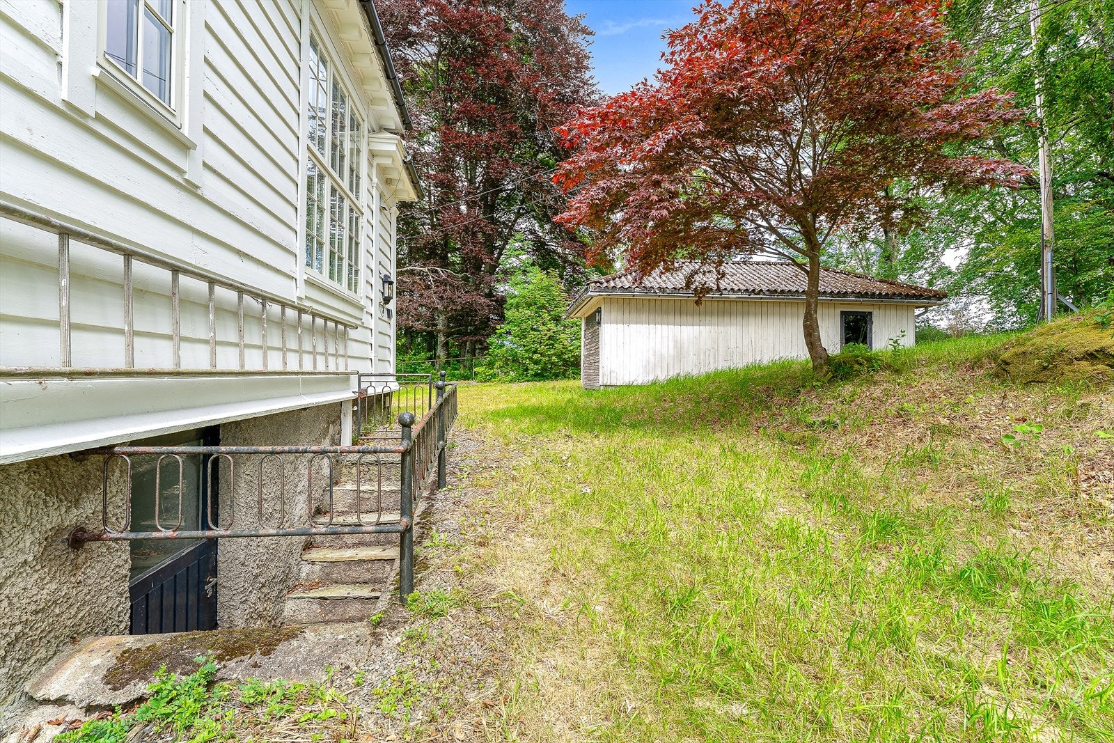 Utgang fra kjeller Galleribilde