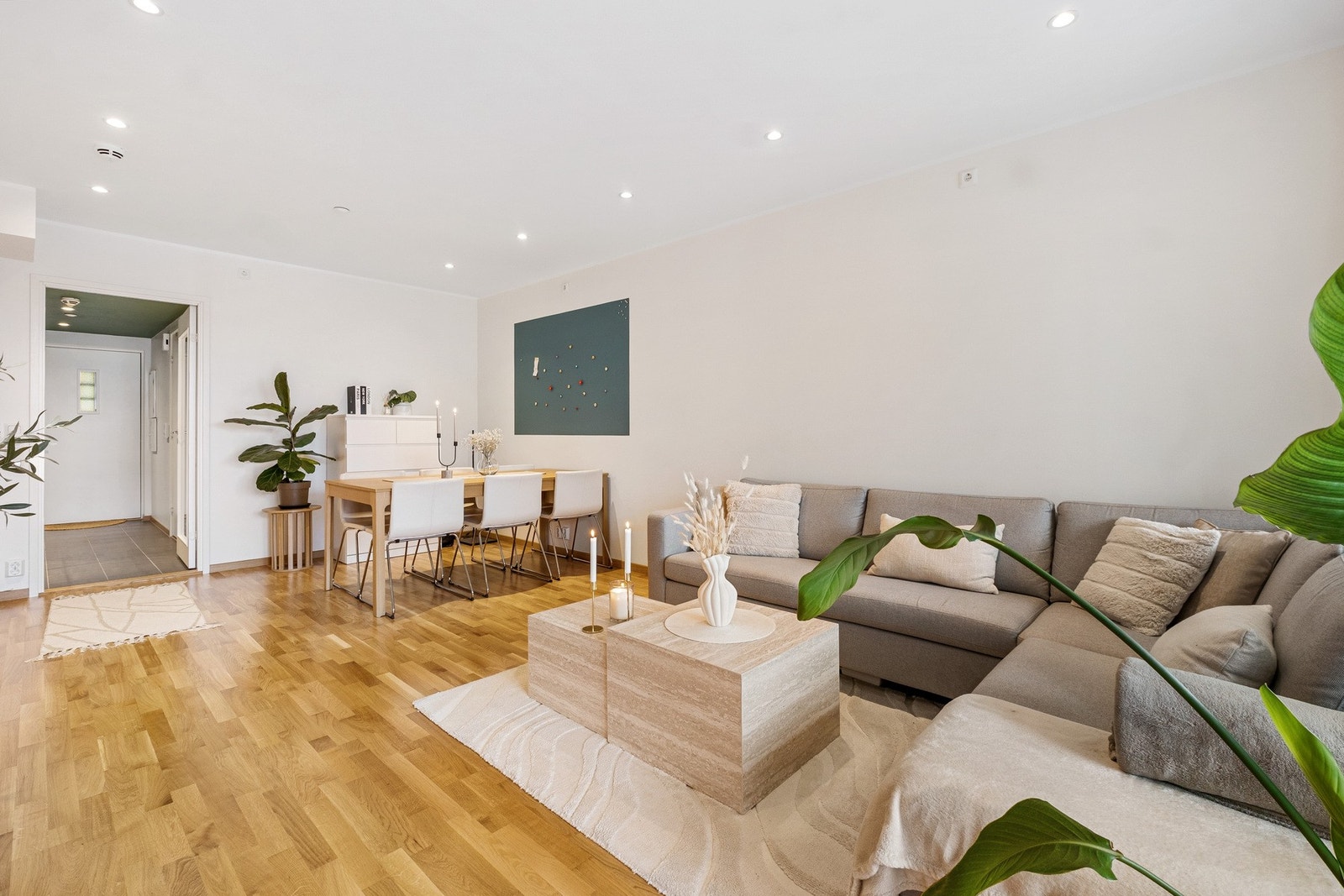 Stuen har en praktisk utforming og er enkel å gjøre sin egen Galleribilde