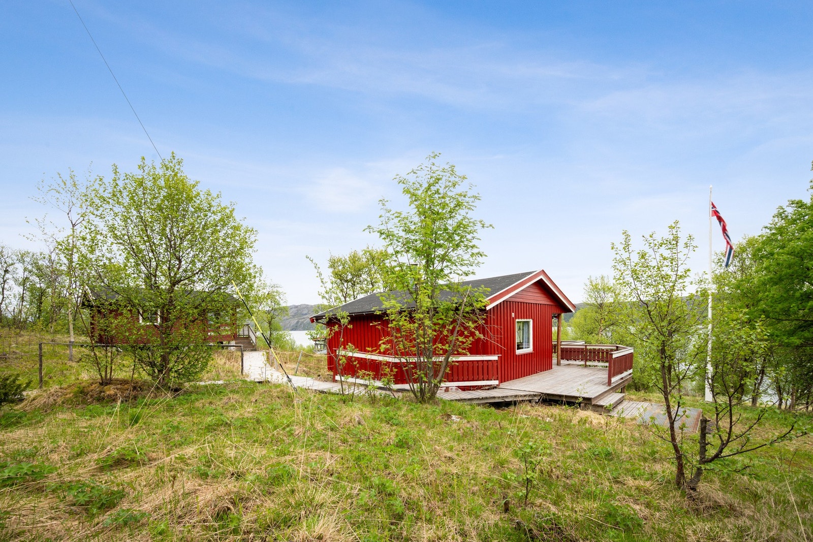 Hytteidyll i Valen - med sjøutsikt og flott beliggenhet! Foto: EFKT. Galleribilde