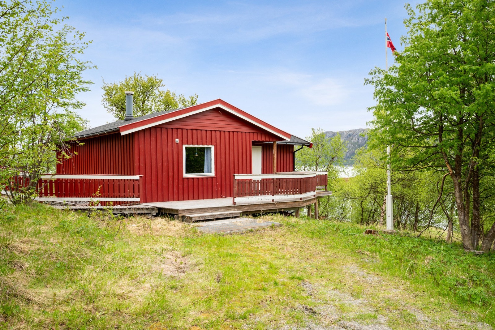 Her kan du nyte utsikten, solen og det gode hyttelivet Galleribilde