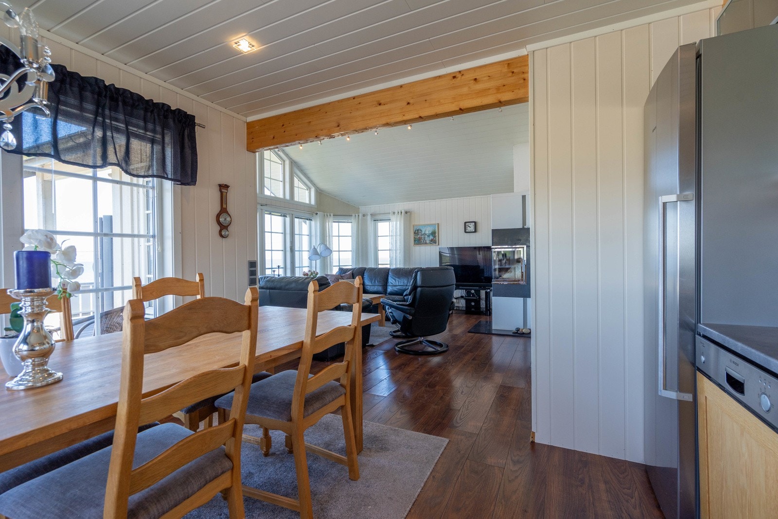 Kjøkken, sett mot stuen Galleribilde