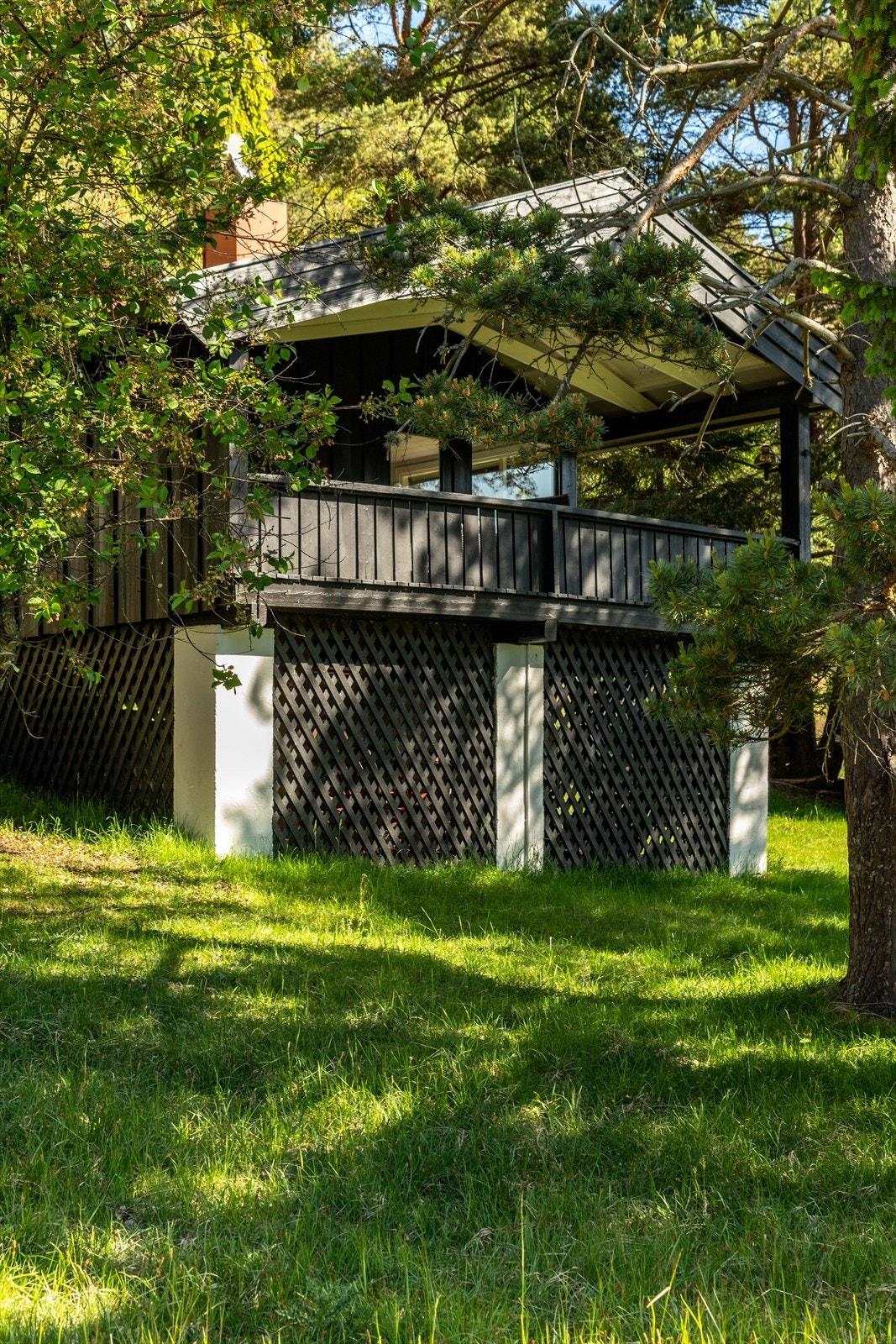 Hytta ble beiset utvendig i 2015. Galleribilde