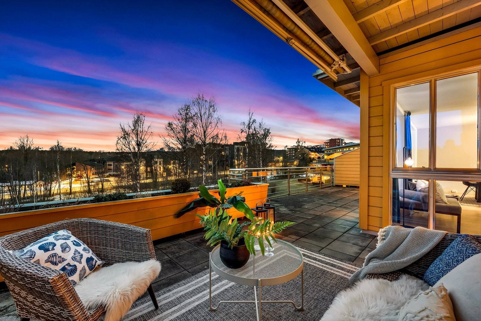 Fra terrassen som er på ca 34 kvm Galleribilde