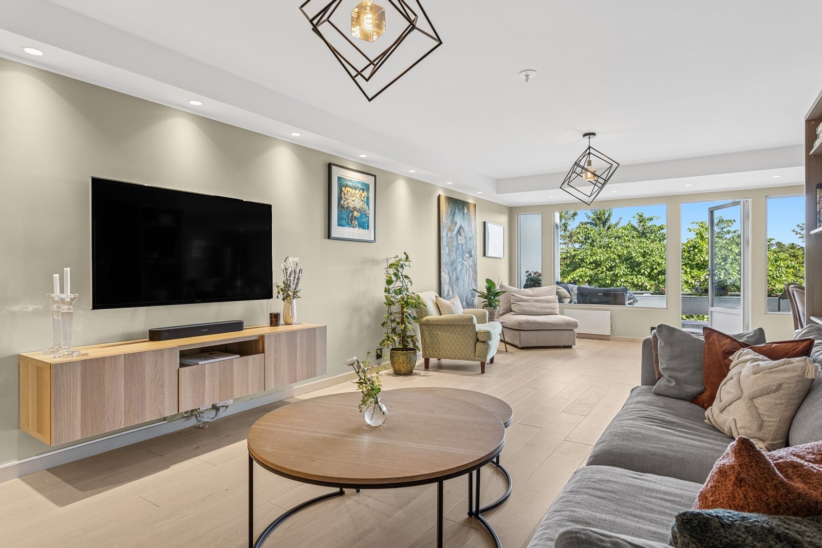 Hyggelig plass for tv-hygge. Galleribilde