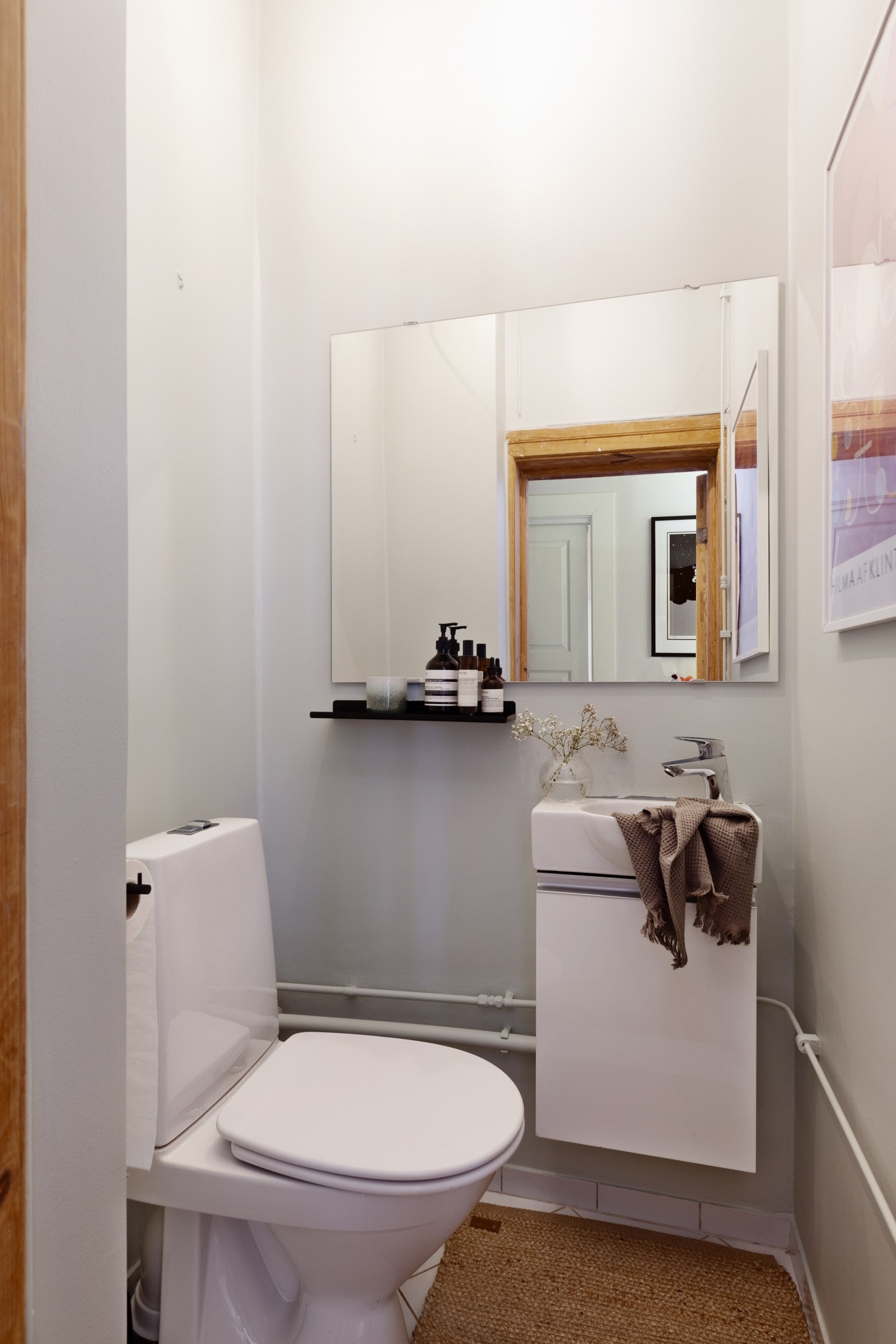 Boligen har seperat WC med inngang fra entrè. Galleribilde