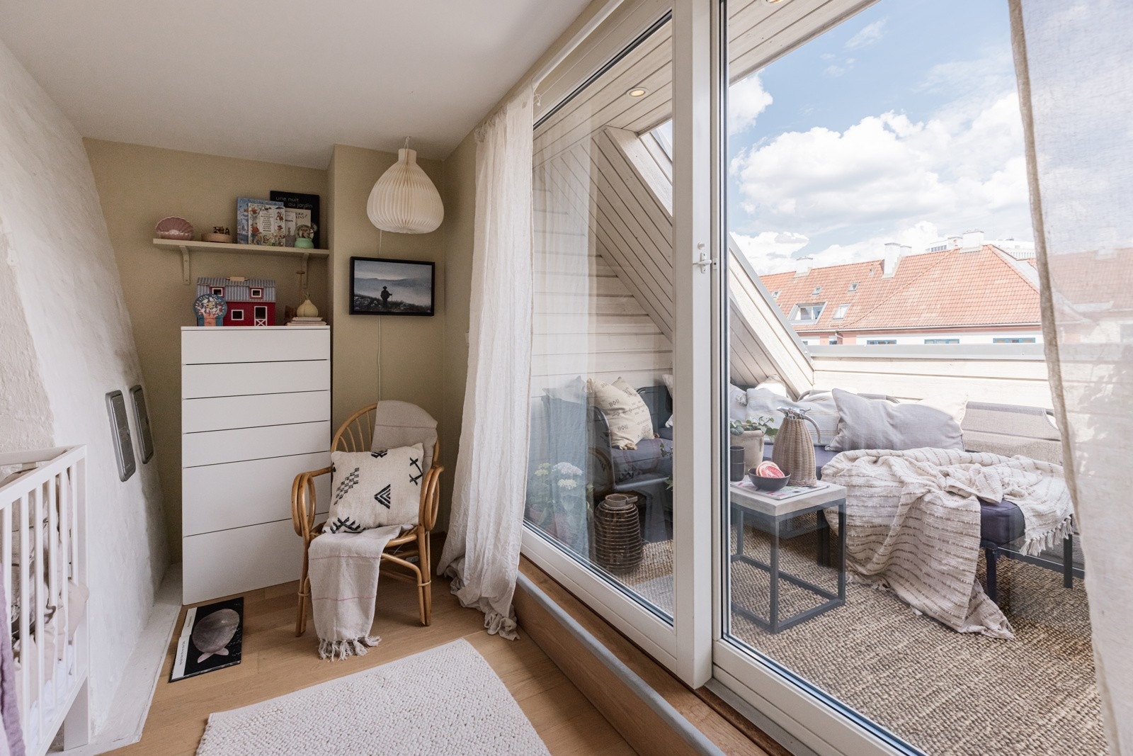 Utgang til flott terrasse. Galleribilde