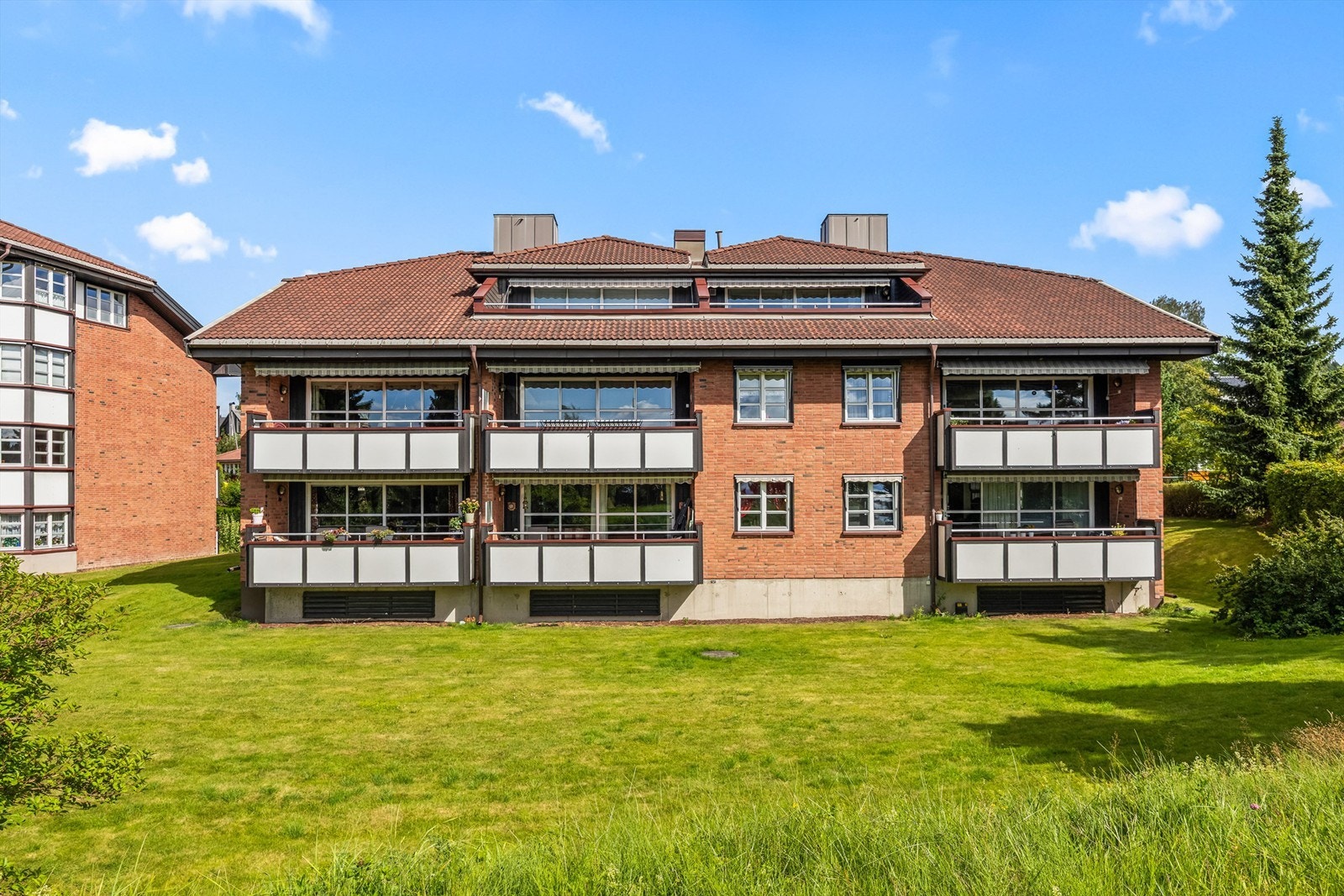 Velkommen til Hellerud hovedgård - Presentert av Hamdi Kaptan ved Krogsveen. Galleribilde