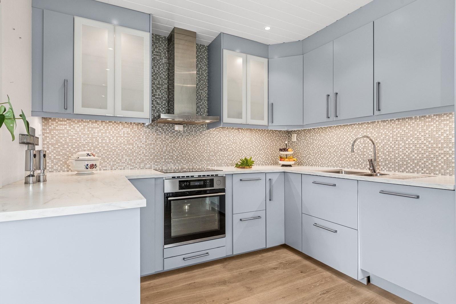 Kjøkkenet er fra 2016 når huset ble ombygget og er gitt tilstandsgrad 1 av takstmann. Galleribilde