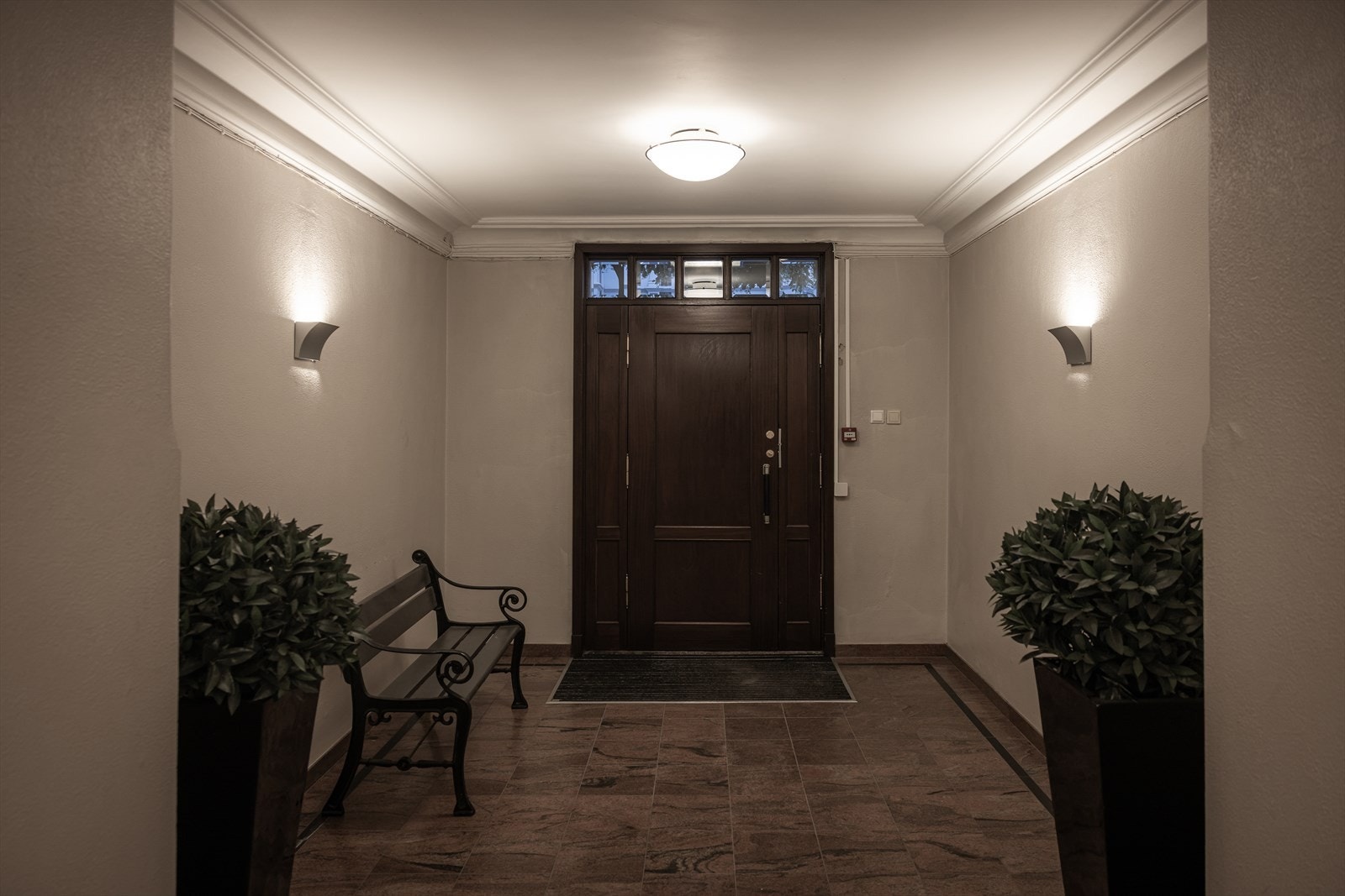 Trappefri adkomst via heis opp til leiligheten. Galleribilde