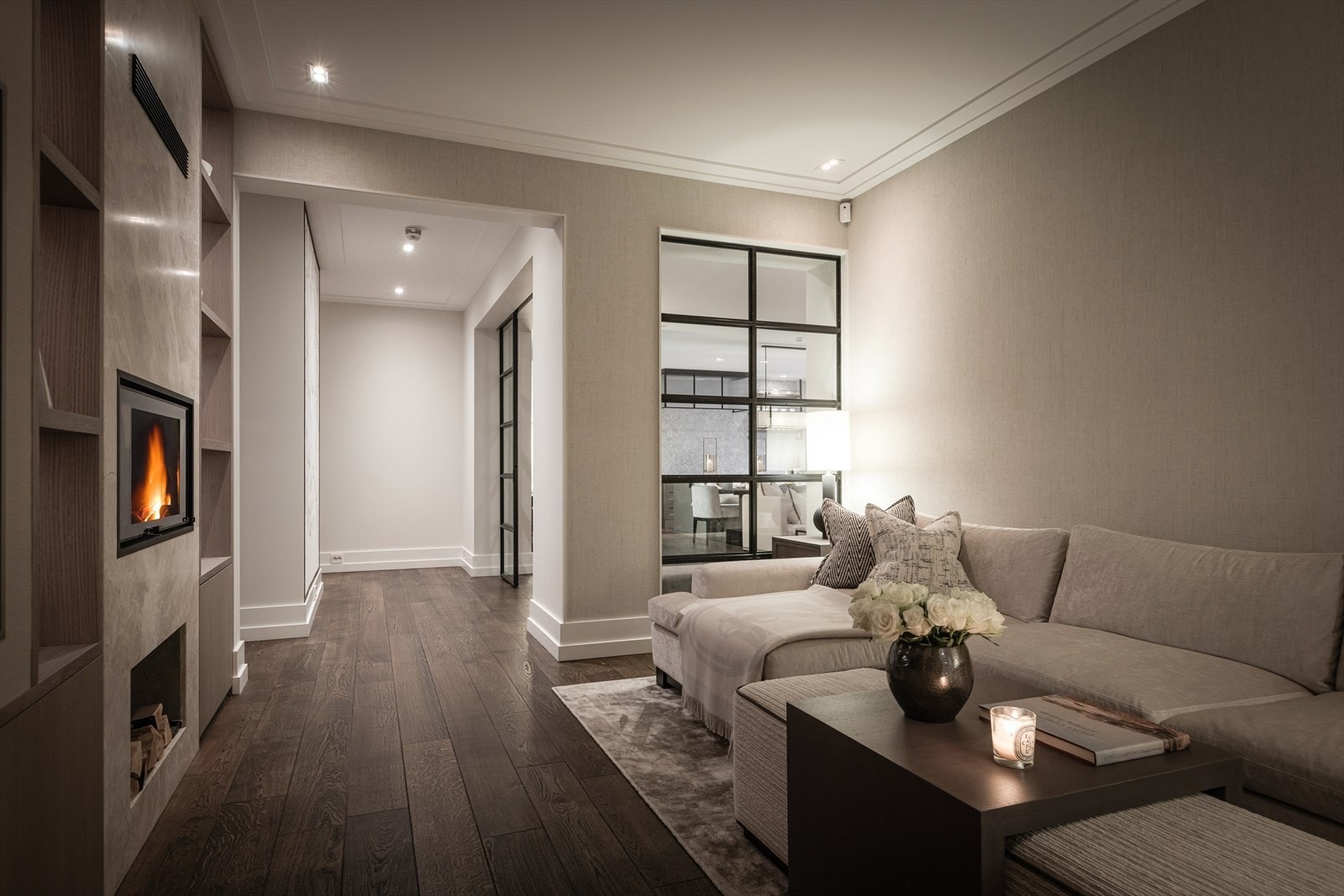 Det er lagt heltre eikegulv i alle oppholdsrom. Galleribilde