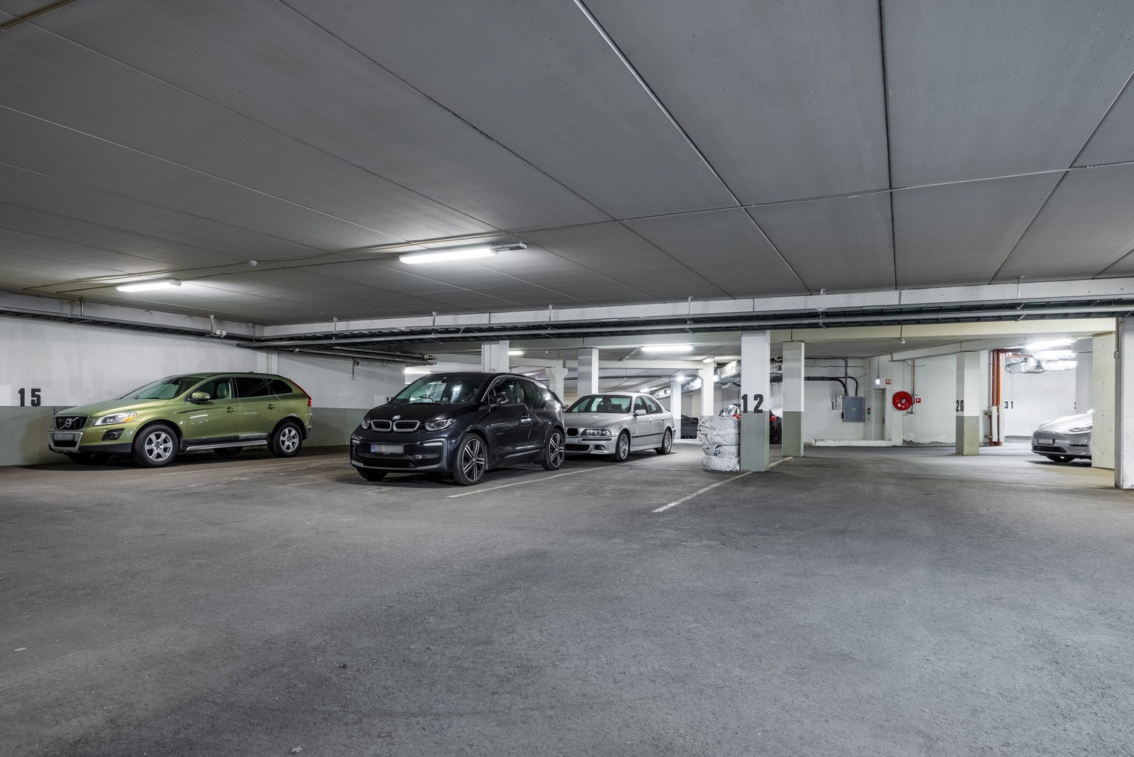 Nye Gamlebyen Garasjesameie - Heisadkomst til garasjeanlegg hvor det er mulighet for leie/ kjøp av plass. Galleribilde