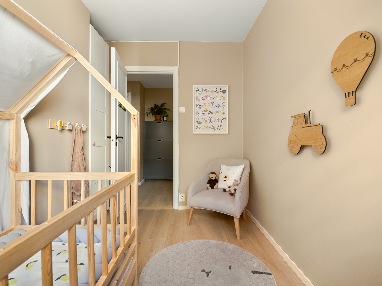 Det fungerer ypperlig som gjesterom eller hjemmekontor også. Galleribilde