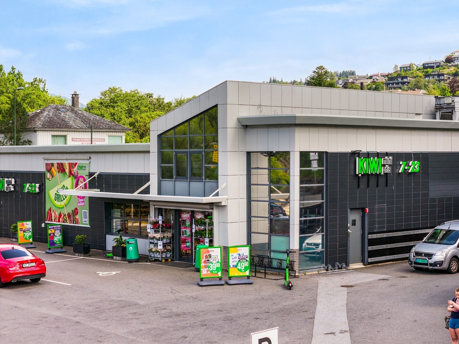 Daglivarebutikk er en 2 minutters spasertur unna Galleribilde