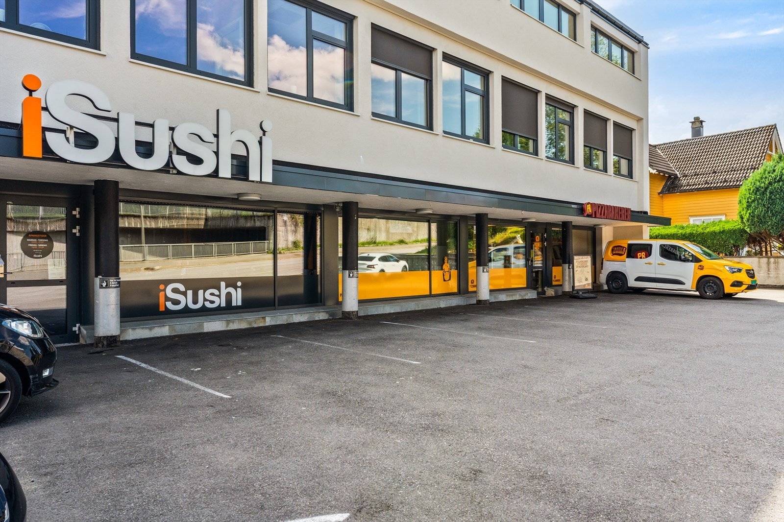 Kort vei til god matservering eller takeaway Galleribilde