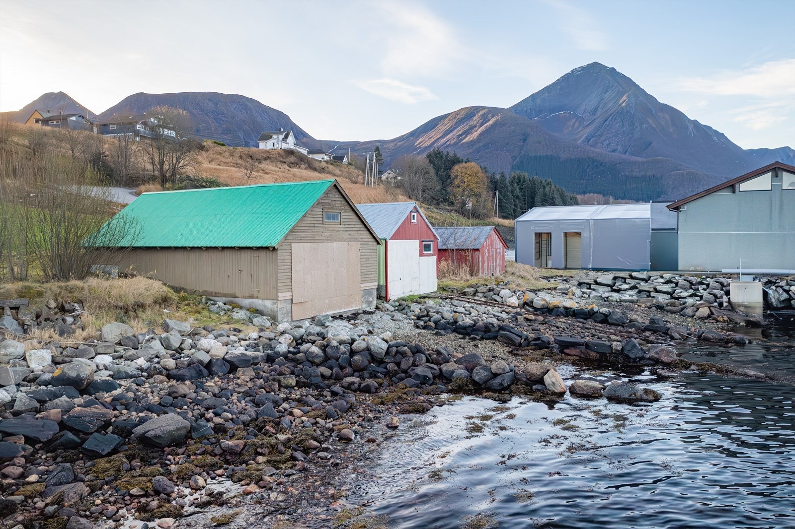 Stort naust Galleribilde