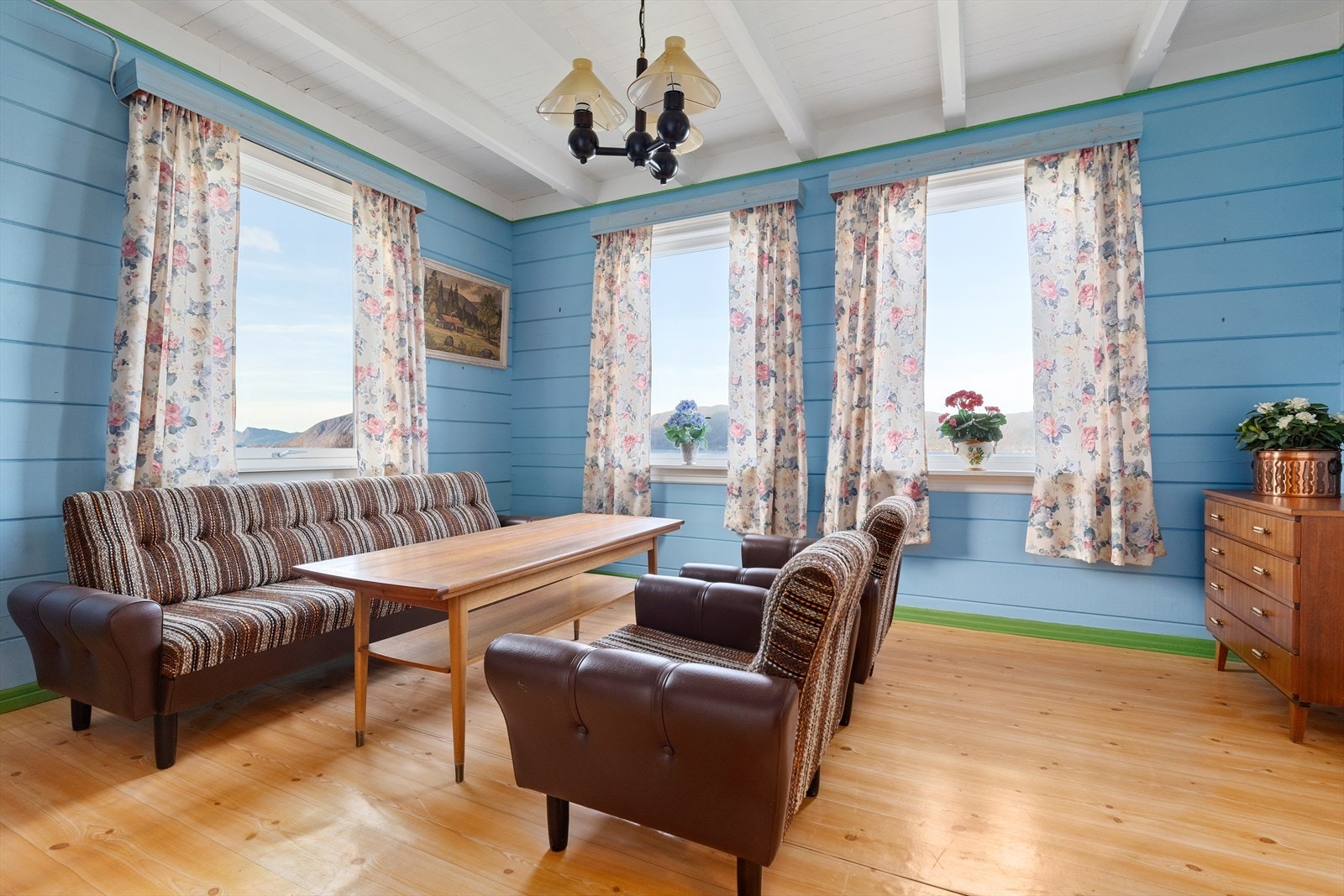 Stue med god plass Galleribilde