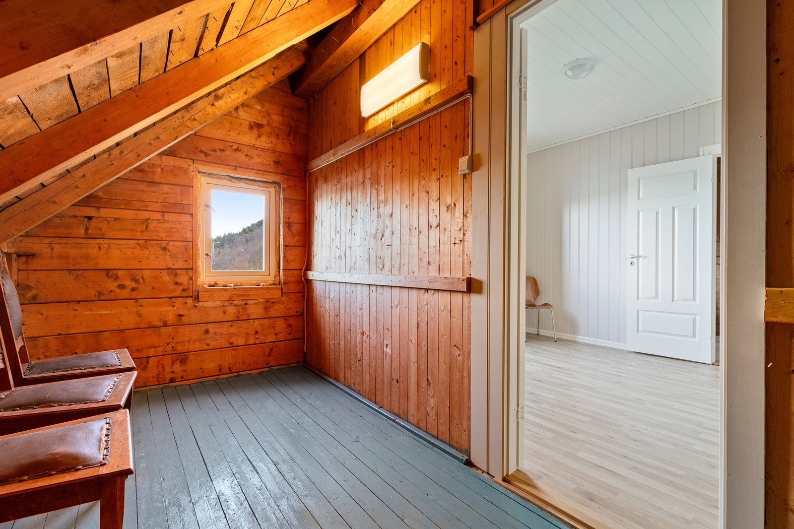 Begge soverommene har kott med en god størrelse, de her kan brukes som garderobe/bod Galleribilde