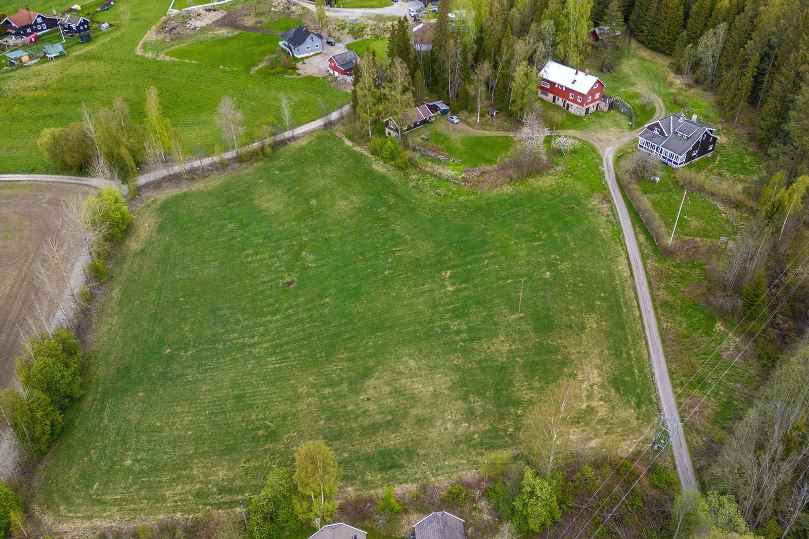 På jordet er det driveplikt, og det er forpaktet bort ut 2029. Galleribilde