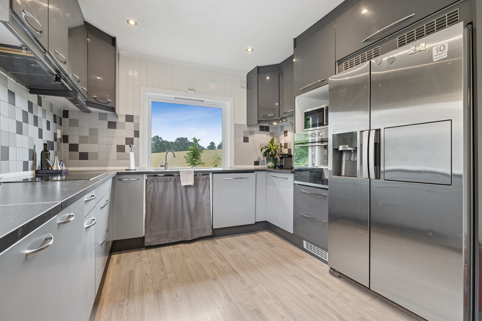 Her får hobby kokken godt med armslag rundt seg. Galleribilde