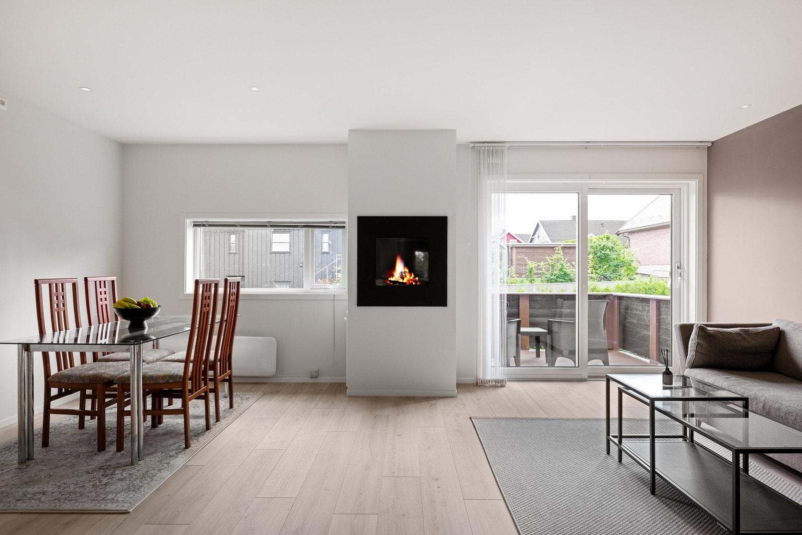 Romslig stue/kjøkken løsning Galleribilde